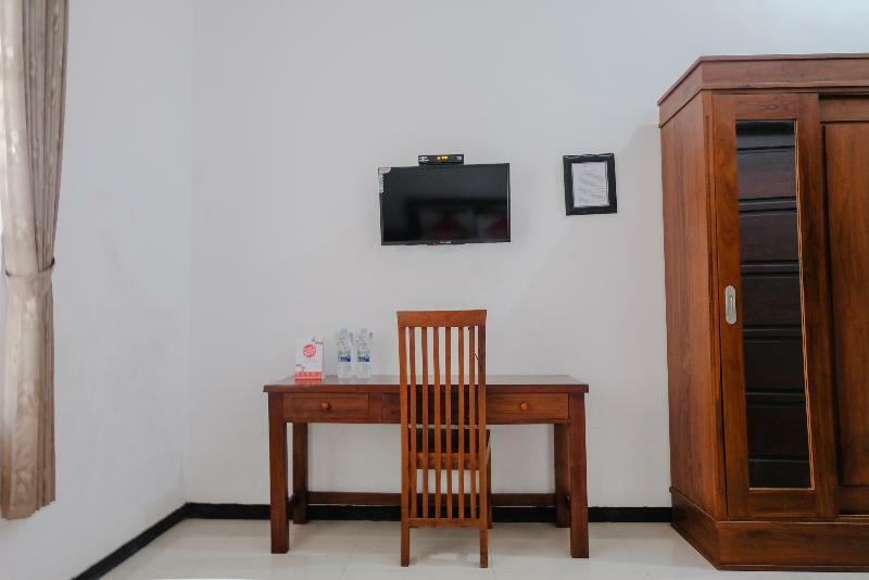 Oyo 350 D' Maktab Homestay Syariah Malang Exterior foto